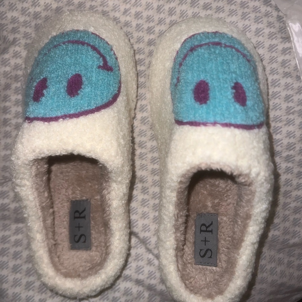 Cream Slippers with Blue Smiley Face